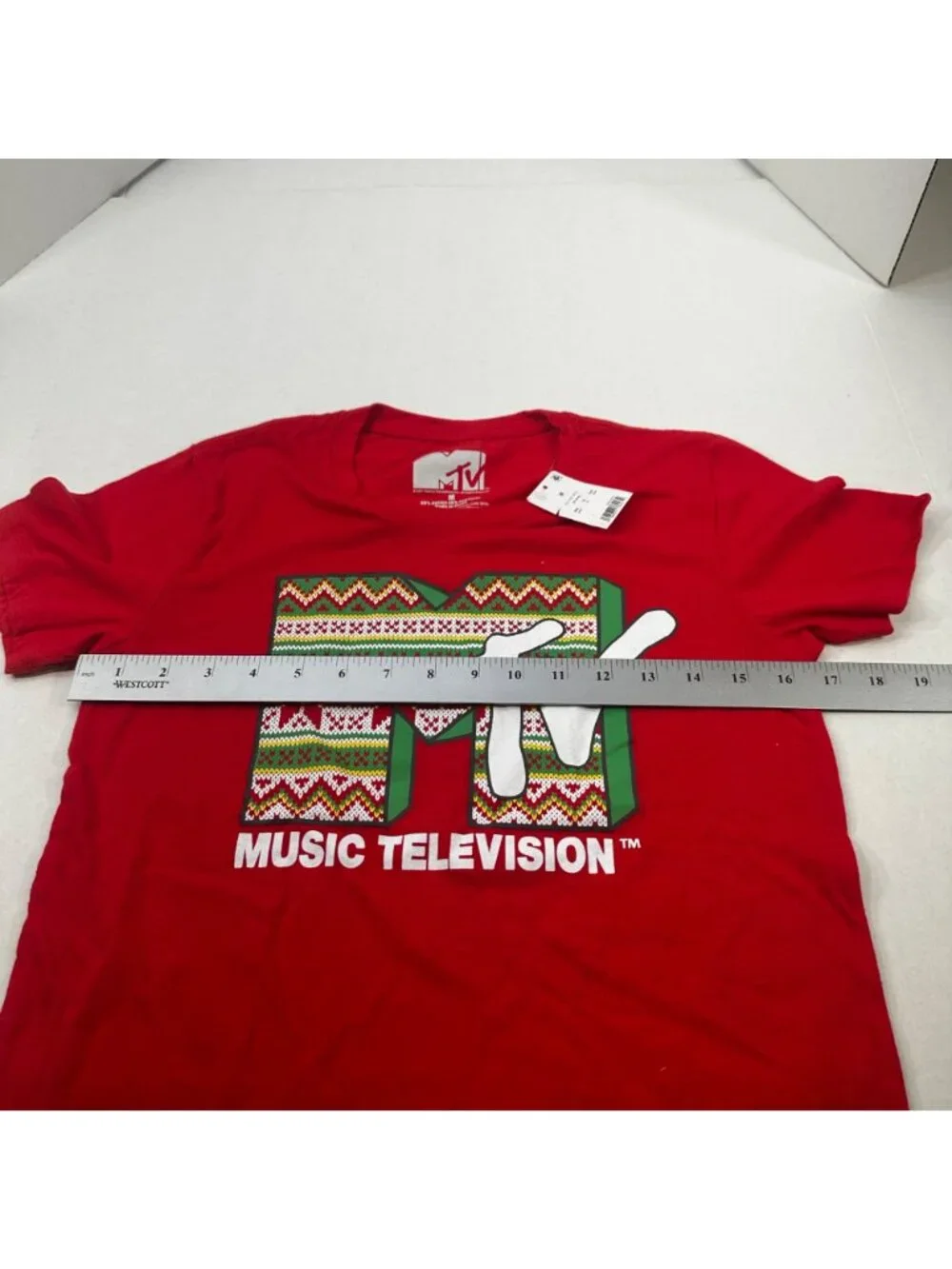 MTV Women's Size Medium Tee Shirt Holiday Graphic Short Sleeve Red New With Tags